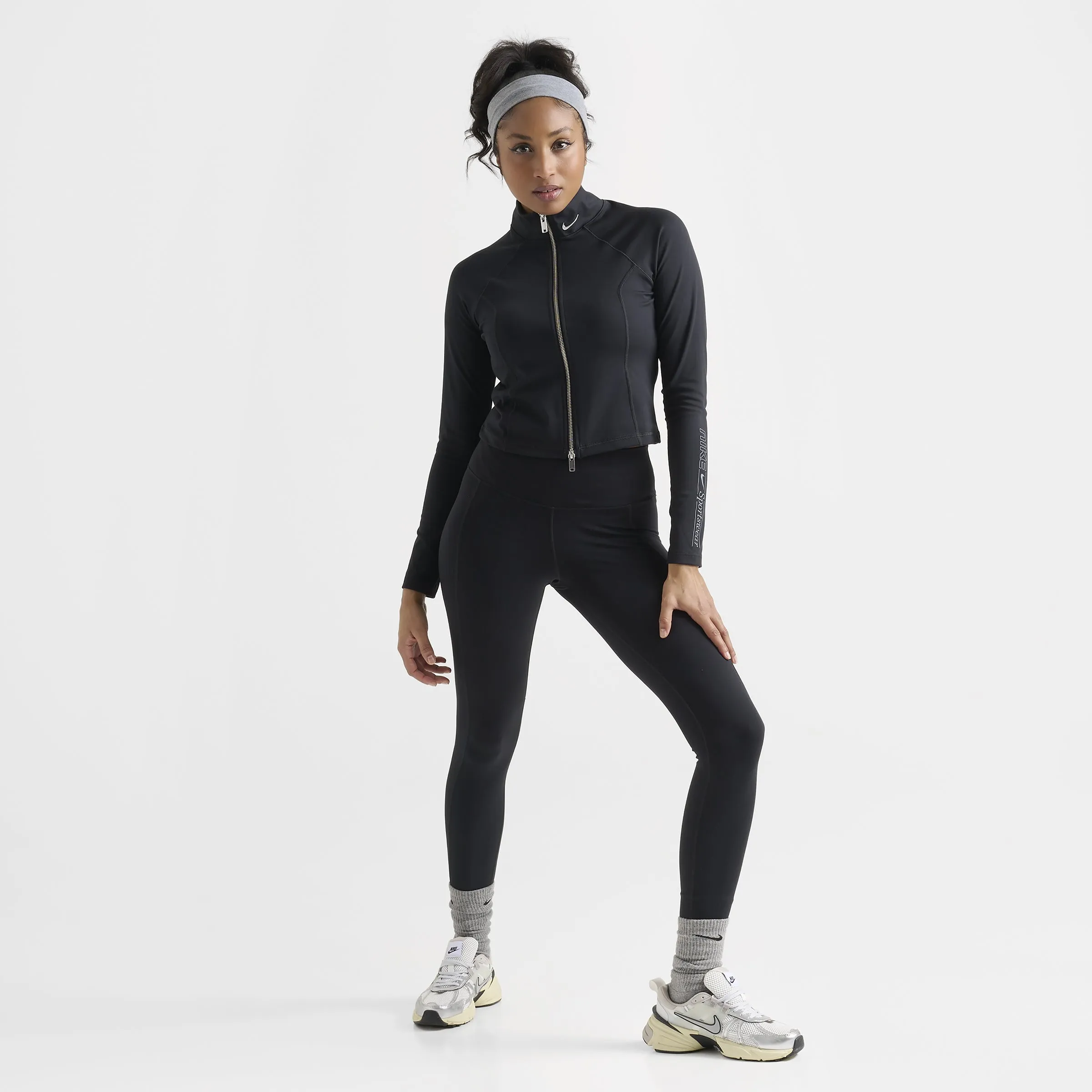 Nike One Women's Dri-FIT High Rise Crop Leggings / Black