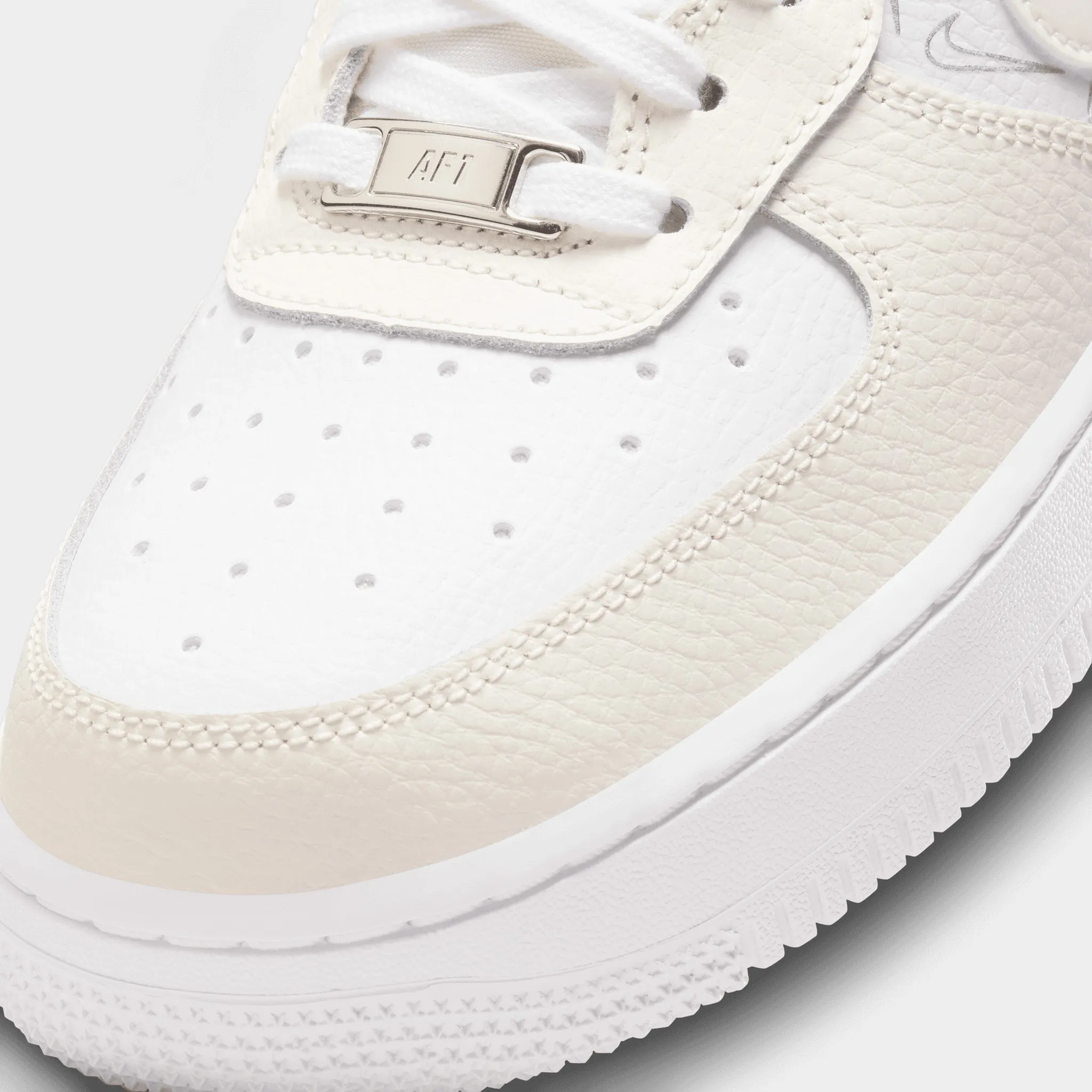 Nike Women's Air Force 1 `07 Sail / White - Pure Platinum
