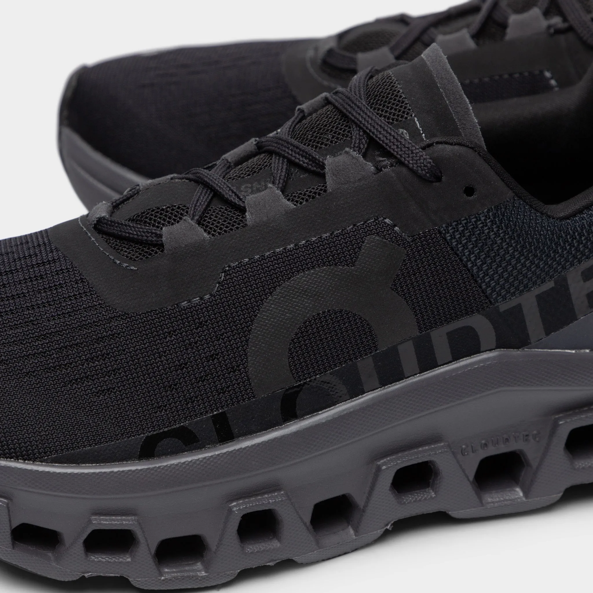 On Women's Cloudmonster Black / Magnet