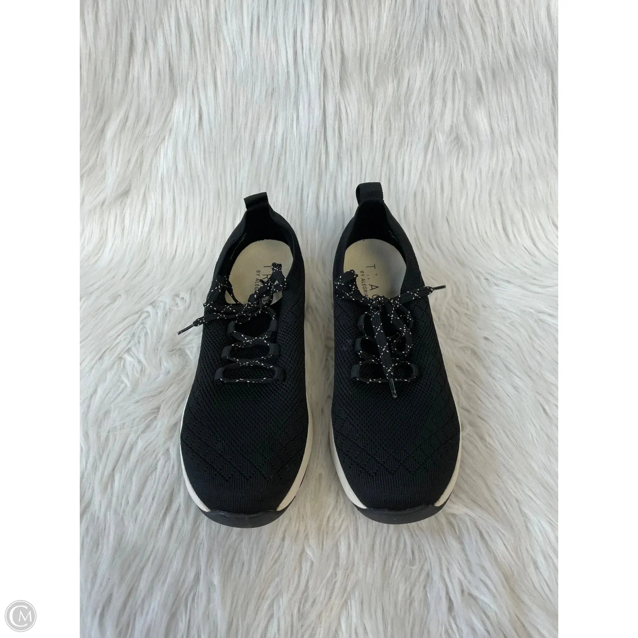 Shoes Athletic By Cmc In Black, Size: 8.5