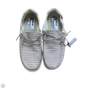 Shoes Flats By Hey Dude In Cream, Size: 9
