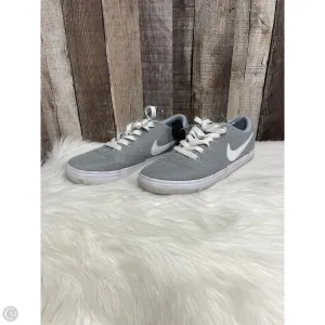Shoes Sneakers By Nike In Grey, Size: 10