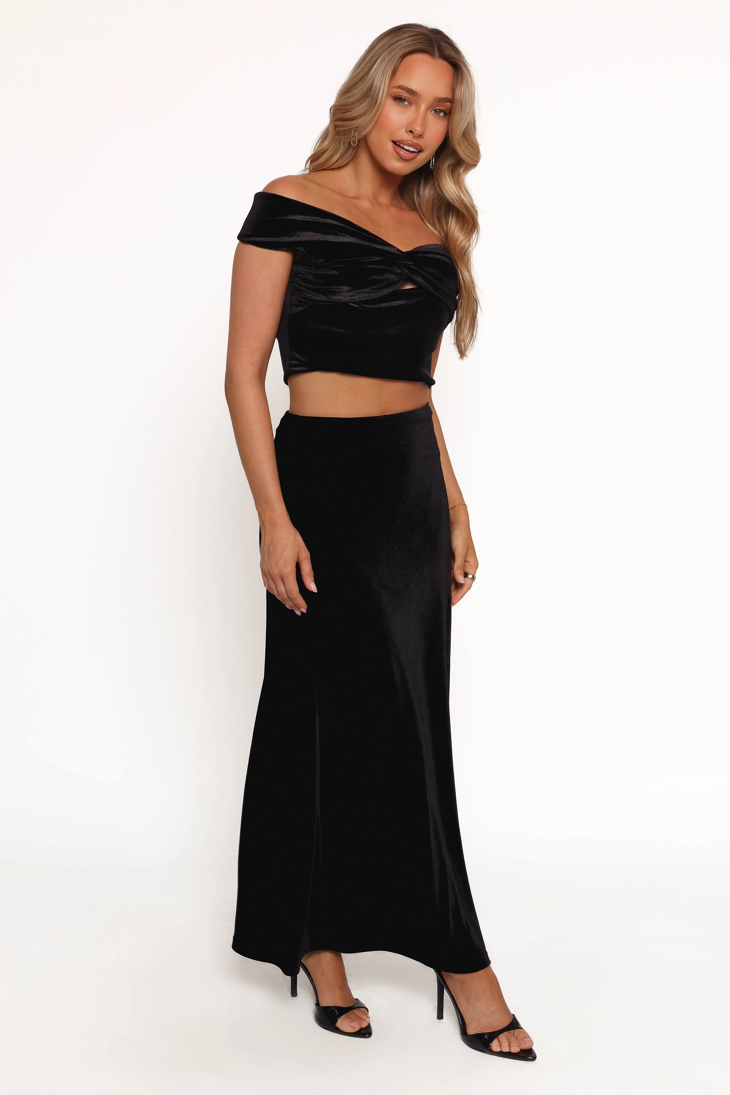 Suri Velvet Maxi Skirt - Black