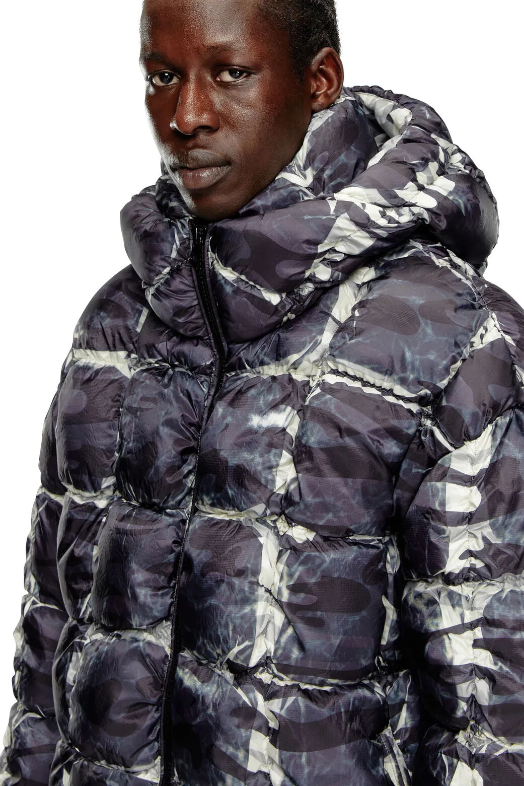 W-Claus-Camu Hooded puffer jacket with camo print Grey